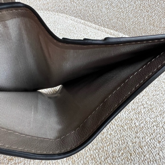 Gorgeous Valentino Garavni Rock stud compact wallet second hand - Picture 8 of 10